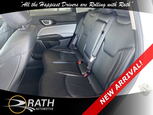 Used 2022 Jeep Compass Limited AWD/4WD image 18