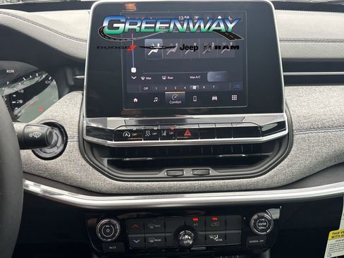 New 2026 Jeep Compass Latitude image 16