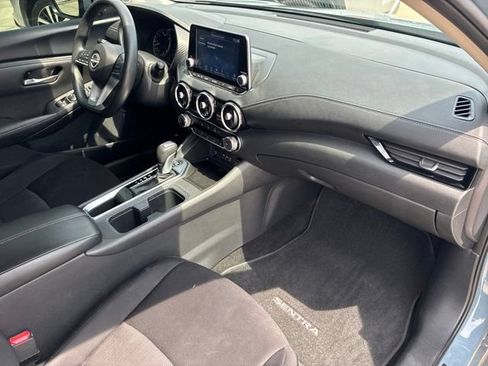 Used 2024 Nissan Sentra SV FWD image 12