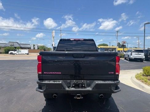 Used 2025 Chevrolet Silverado 2500 LTZ w/ LTZ Plus Package AWD/4WD image 6