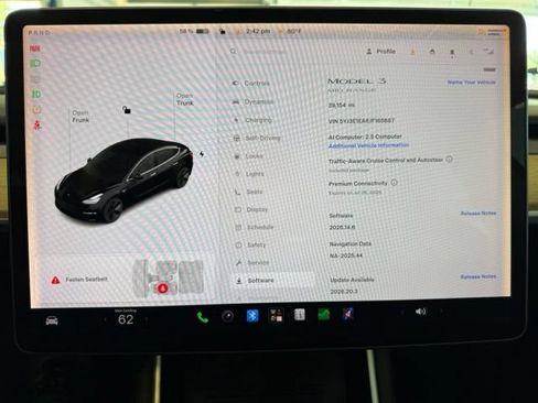 Used 2018 Tesla Model 3 Mid Range RWD image 14