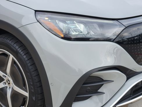 Used 2023 Mercedes-Benz EQE 350+ SUV image 7