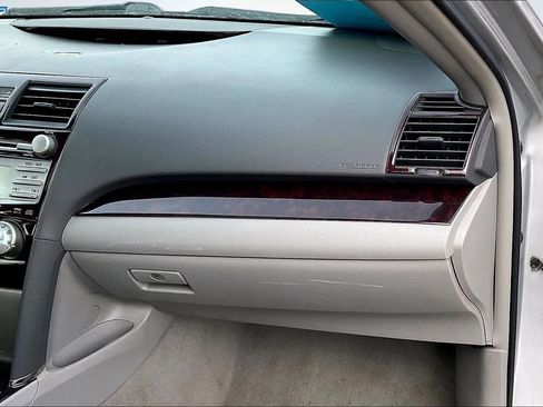 Used 2011 Toyota Camry LE w/ LE Extra-Value Pkg FWD image 28