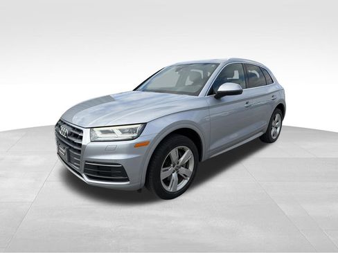 Used 2018 Audi Q5 2.0T Premium Plus w/ Premium Plus Package image 4