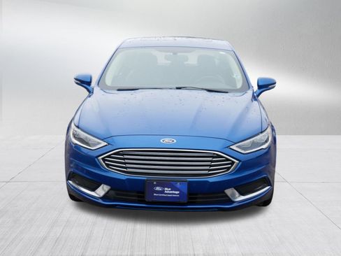 Certified 2018 Ford Fusion SE w/ Fusion SE Technology Package image 2