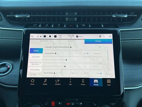 Used 2024 Jeep Grand Cherokee Limited w/ Luxury Tech Group II image 27