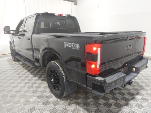Used 2024 Ford F250 Lariat w/ Lariat Ultimate Package AWD/4WD image 2