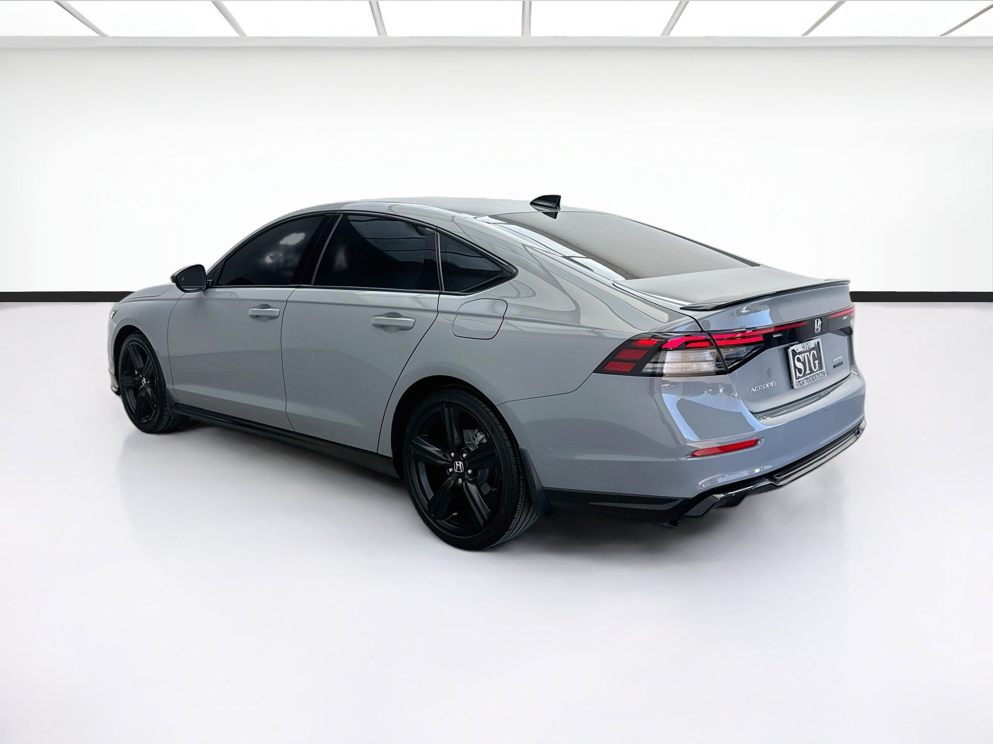 Used 2025 Honda Accord Sport image 6