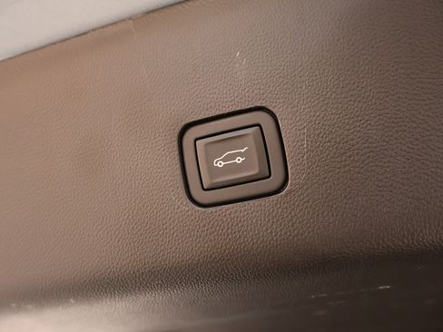 Used 2023 Chevrolet Traverse RS w/ LPO, Floor Liner Package AWD/4WD image 26