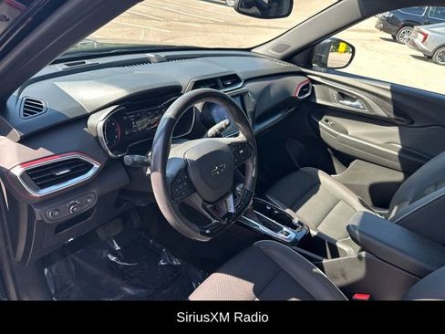 Used 2021 Chevrolet TrailBlazer RS w/ Sun and Liftgate Package FWD image 8