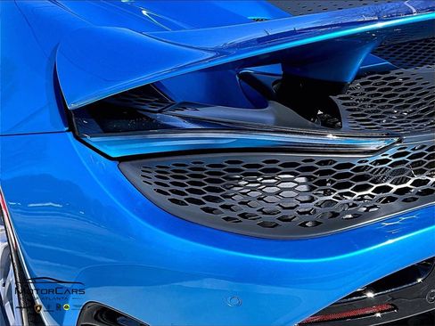 Used 2025 McLaren 750S Spider image 21