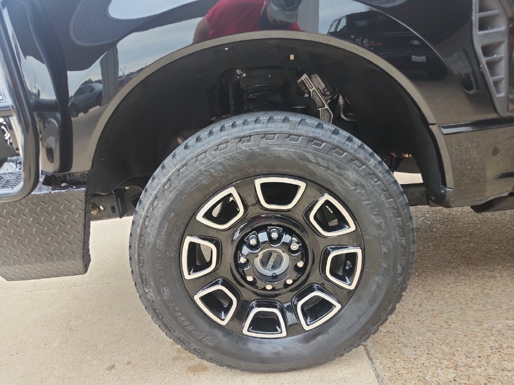 Used 2025 Ford F250 Platinum AWD/4WD image 14