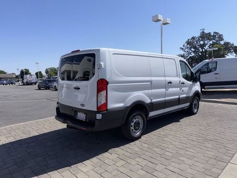 Used 2016 Ford Transit 250 130 Low Roof RWD image 3