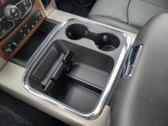 Used 2018 RAM 1500 Laramie AWD/4WD image 19