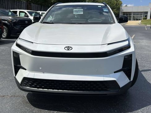 New 2026 Toyota C-HR AWD/4WD image 8