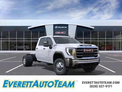New 2026 GMC Sierra 3500 Pro w/ Convenience Package