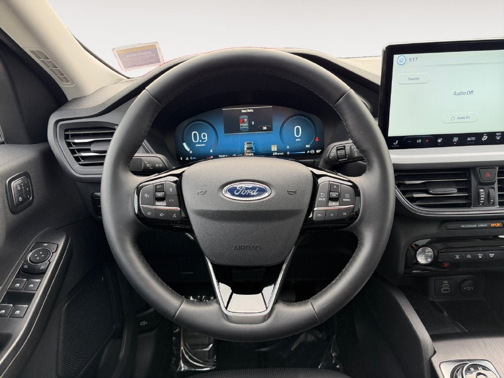 Used 2025 Ford Escape Platinum AWD/4WD image 13