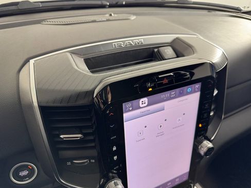 New 2026 RAM 1500 4x4 Crew Cab image 32