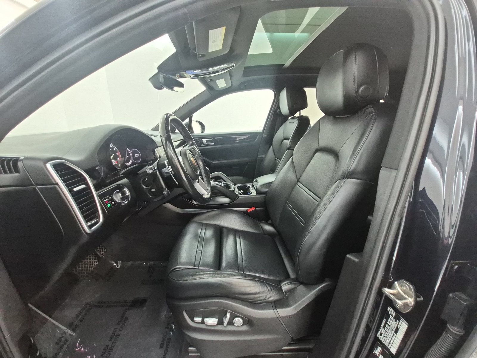 Used 2020 Porsche Cayenne E-Hybrid AWD/4WD image 5