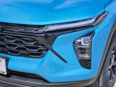 New 2026 Chevrolet Trax LT w/ Driver Confidence Package FWD image 9