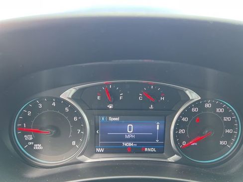 Used 2019 Chevrolet Equinox LT w/ Driver Convenience Package FWD image 24