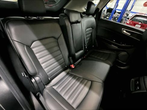 Used 2020 Ford Edge SEL w/ Convenience Package image 20