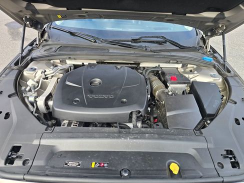 Used 2021 Volvo S90 T6 Inscription image 22