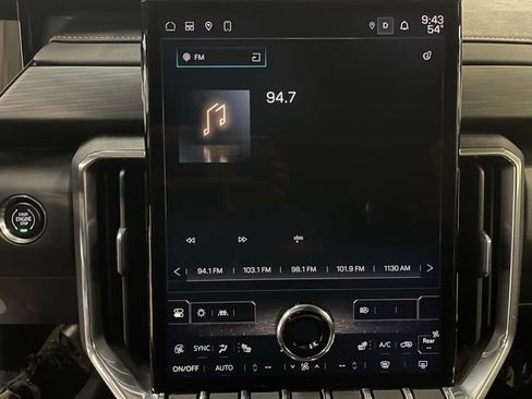 Used 2025 GMC Acadia Elevation image 20