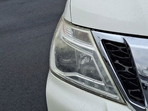 Used 2017 Nissan Armada SL w/ Moonroof Package image 9