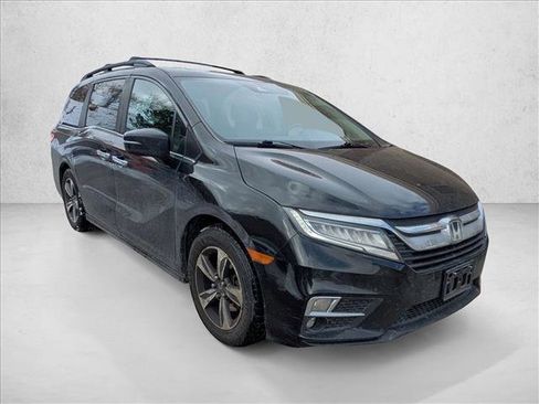 Used 2018 Honda Odyssey Touring image 3