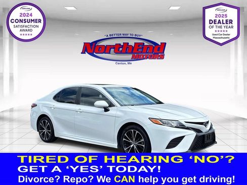 Used 2018 Toyota Camry SE w/ Audio Package FWD image 1