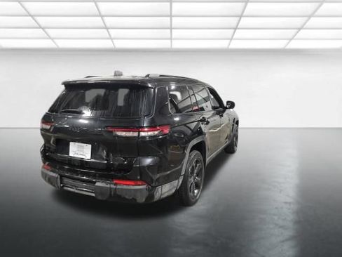 Used 2023 Jeep Grand Cherokee L Laredo AWD/4WD image 5