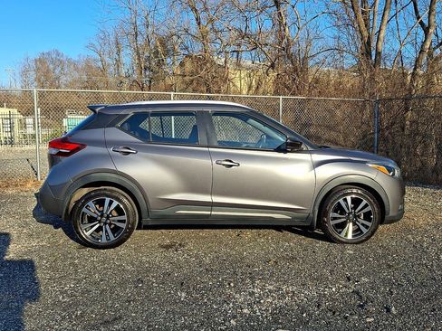 Used 2020 Nissan Kicks SR image 7