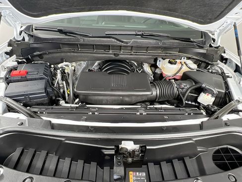 Used 2025 Chevrolet Tahoe LT image 31