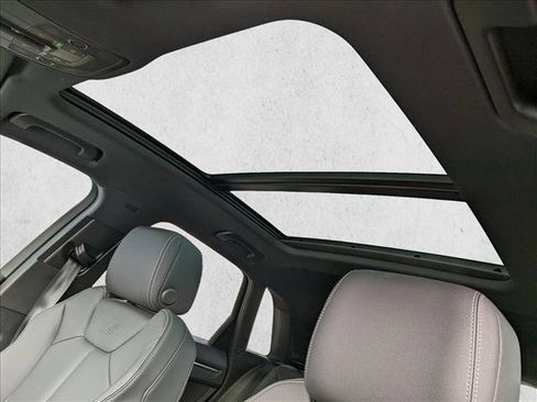 Certified 2025 Audi Q3 2.0T Premium w/ Convenience Package image 13