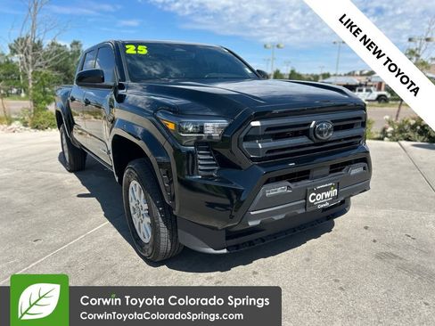 Used 2025 Toyota Tacoma SR5 AWD/4WD image 1