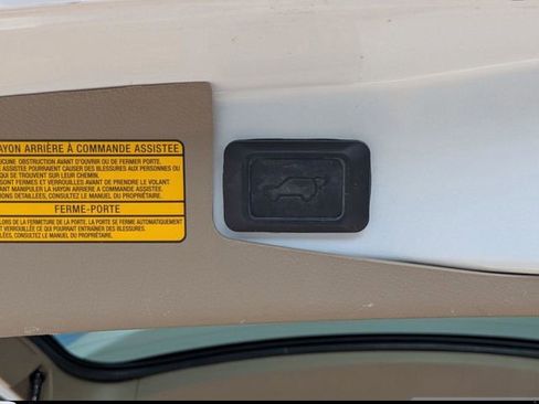 Used 2010 Toyota Highlander Limited AWD/4WD image 15