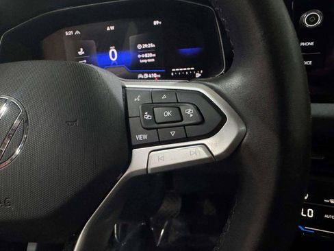 Used 2025 Volkswagen Jetta SE FWD image 16