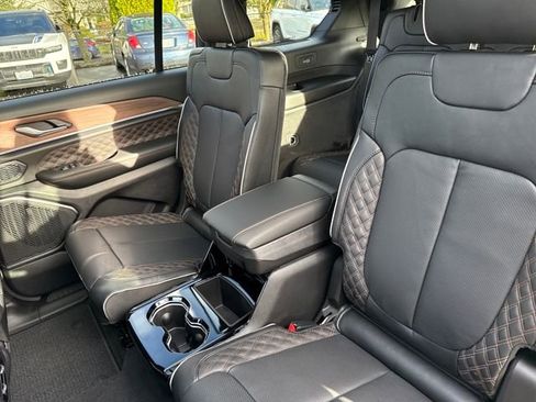 New 2025 Jeep Grand Cherokee L Summit image 13