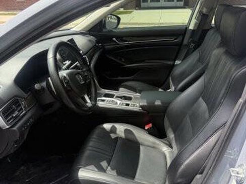 Used 2021 Honda Accord Touring image 13