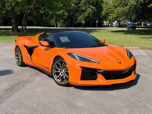 Used 2024 Chevrolet Corvette Z06 RWD image 1