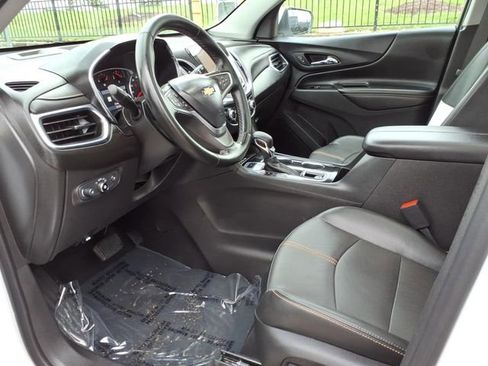 Used 2023 Chevrolet Equinox Premier AWD/4WD image 11