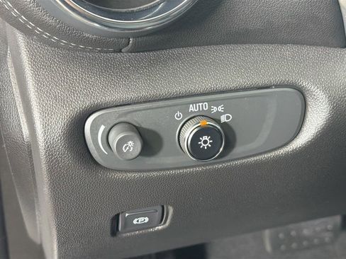Used 2023 Chevrolet Blazer LT w/ LPO, Floor Liner Package FWD image 13