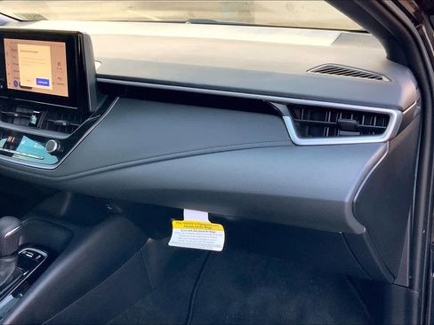 Used 2023 Toyota Corolla SE image 19