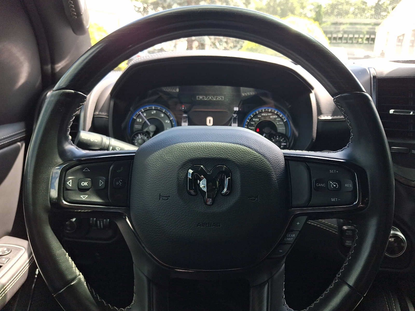 Used 2022 RAM 1500 Limited AWD/4WD image 19