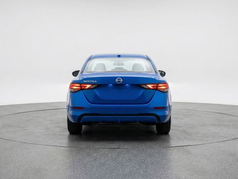 Used 2025 Nissan Sentra SV image 7