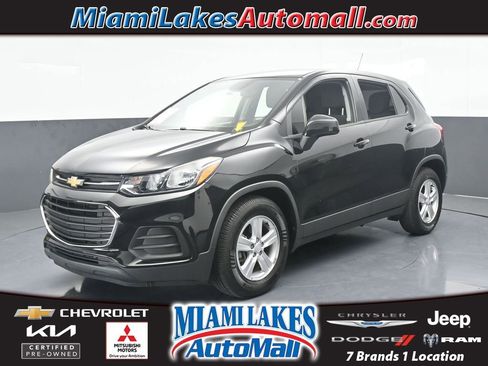 Used 2020 Chevrolet Trax LS image 1
