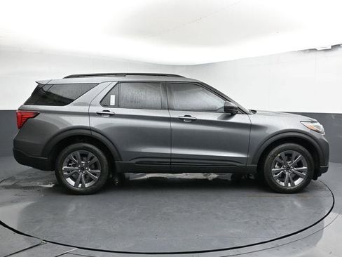 New 2026 Ford Explorer Active w/ Active Comfort Package image 13