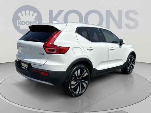 Certified 2023 Volvo XC40 B5 Plus w/ Protection Package Premier AWD/4WD image 16