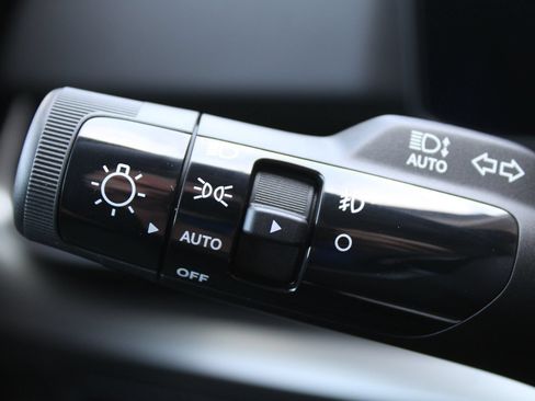 New 2026 Kia Carnival SX w/ SX Dark Edition Package FWD image 35